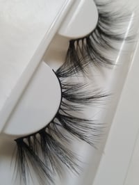Image 2 of Obsession Lashes💕