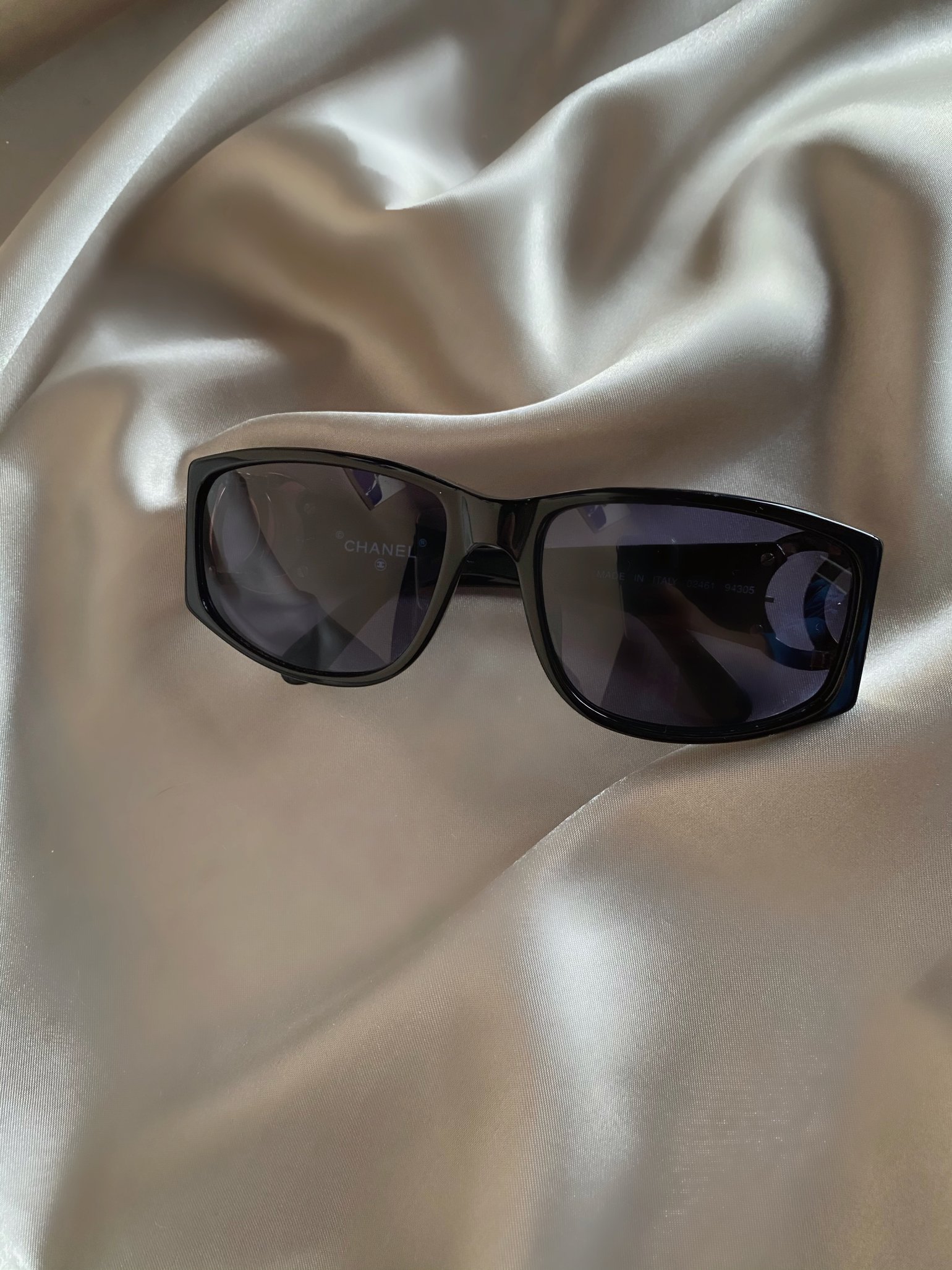 Chanel large outlet sunglasses