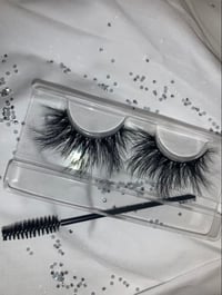 “DIOR” Lashes