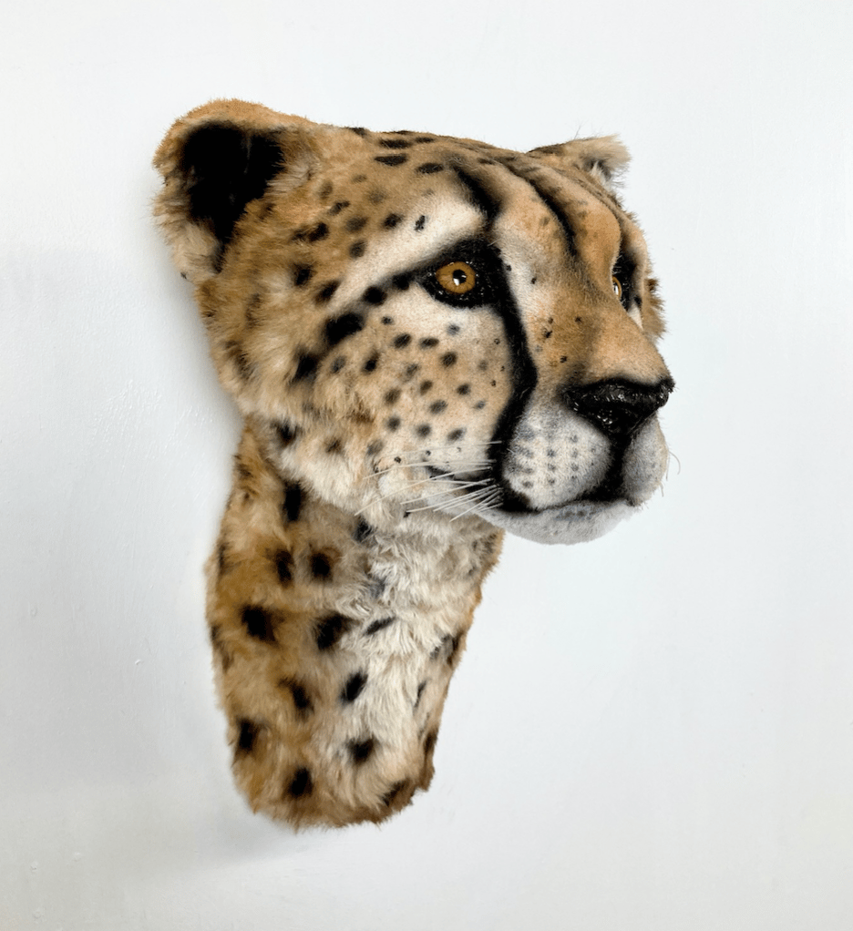 Image of Cheetah Sculpture
