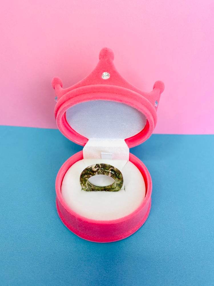 Image of Crown Ring Box 