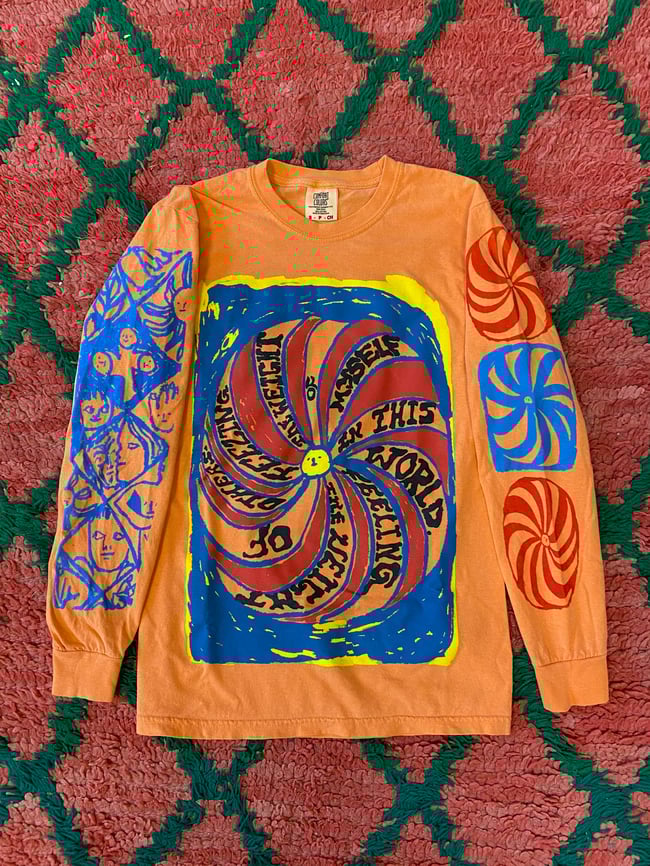 Paperweight shirt orange