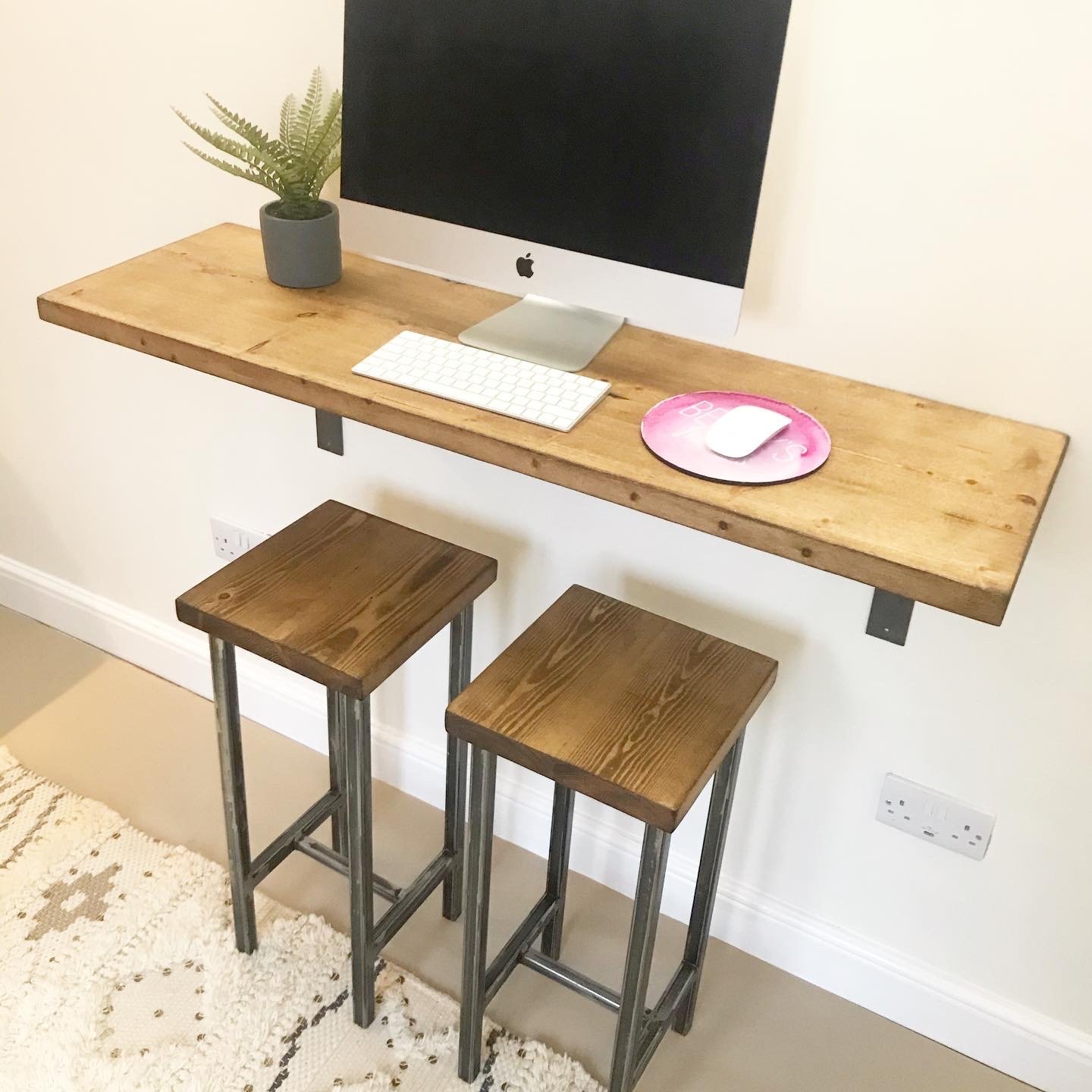 scaffold board breakfast bar