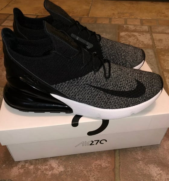 Image of Nike Airmax 270 Flyknit 