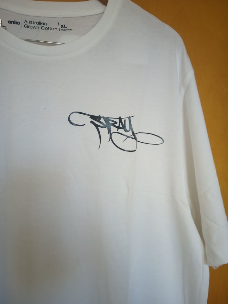 Image of Crew Neck Stray Logo t shirt WHITE
