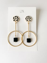 Paire de boucles d’oreilles céramique PENDULA riz noir *