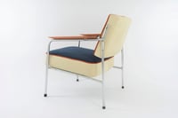 Image 3 of Fauteuil chromé tricolore