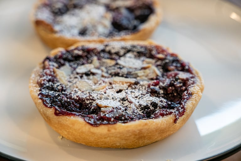 Tartaleta de Zarzamora y Almendras Fileteadas