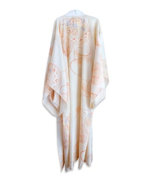 Image of Florlet silke kimono - cremefarvet med orange blomster og bolde