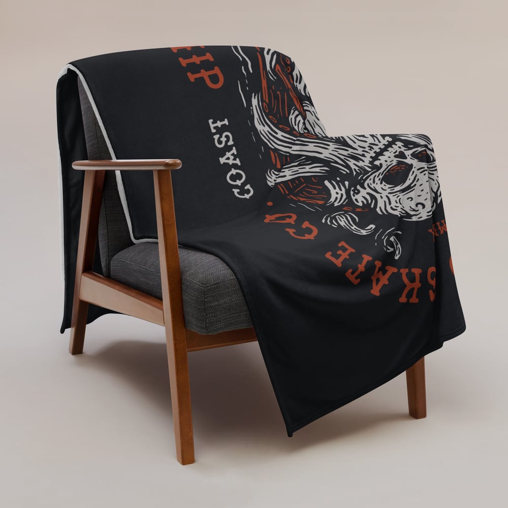 Skullpus Throw Blanket