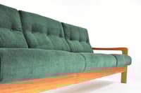 Image 1 of Canapé 3 places vert