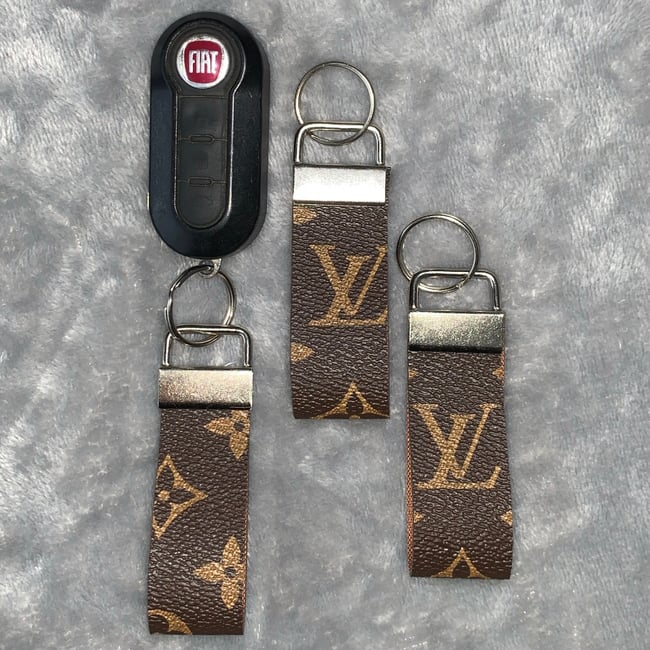 Luxury LV Strap Keychain