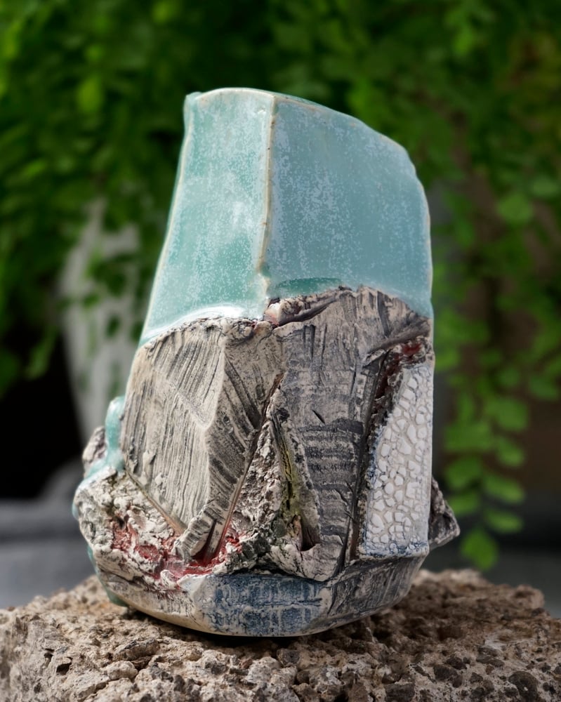 Image of turquoise vase 1