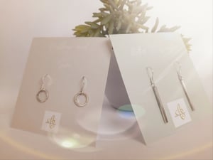 Image of Small Silver Circle Earrings 