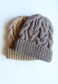 Image 5 of Knitting Pattern Omemee Toque