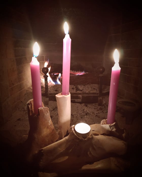 Image of "Aurora Consurgens" bone candle holder