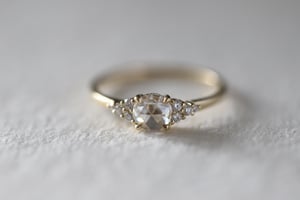 Image of 18ct gold 5.3mm rose-cut diamond ring (IOW169)