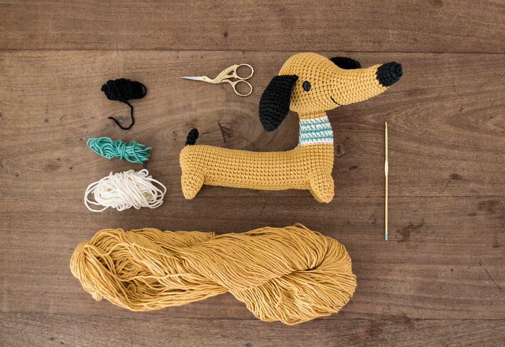 Image of Roberto Dachshund Amigurumi Pattern