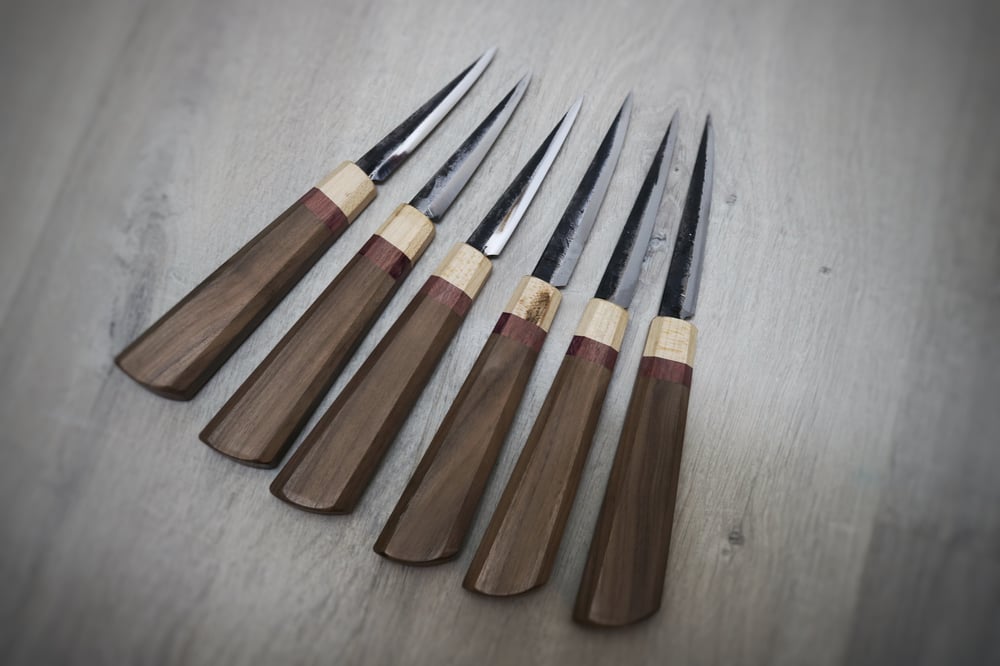 Image of 90mm and 100mm slöjd with  walnut, purpleheart and maple handle 