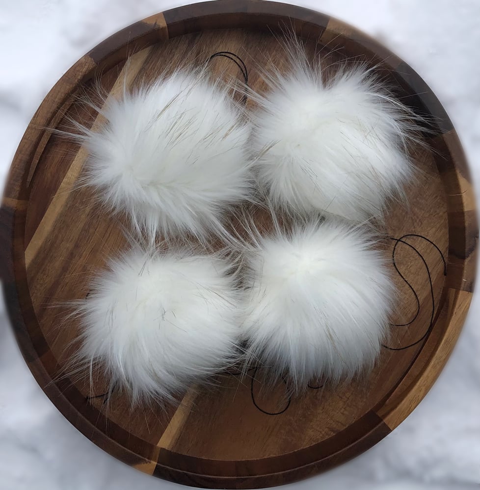 Image of Snow Pom