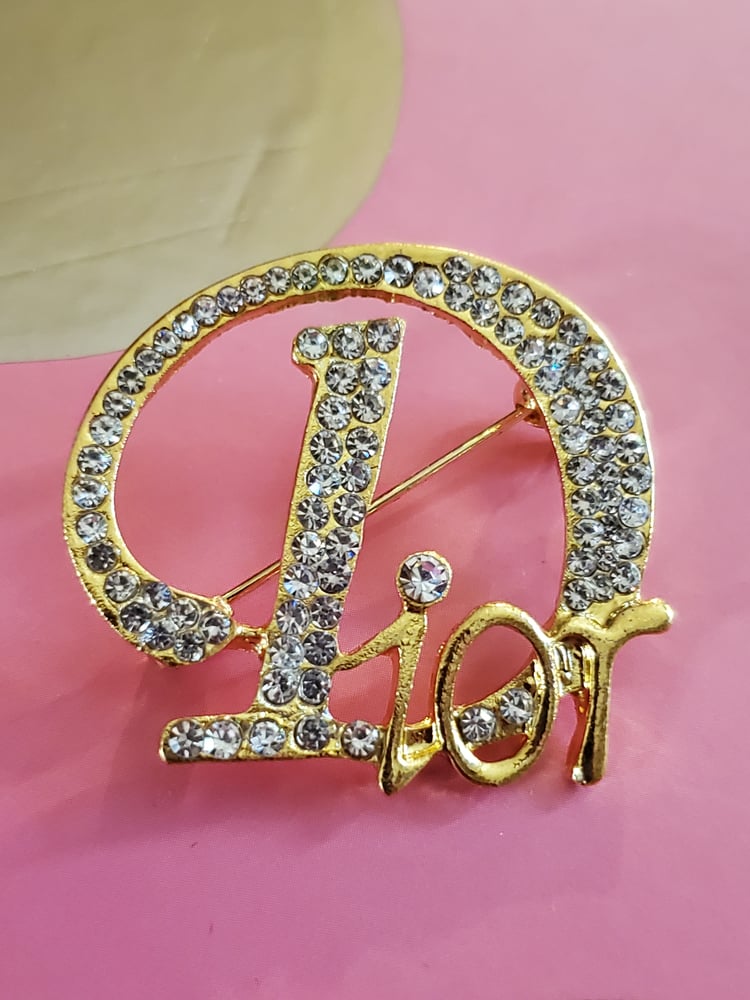 Image of Gold D Brooch Pin 
