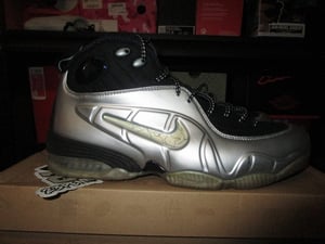 Image of Nike 1/2 Cent "Metallic Silver" *PRE-OWNED*