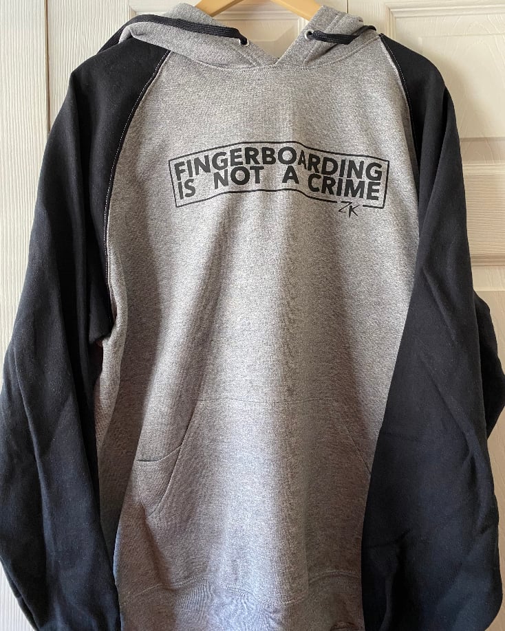 “Fingerboard pocket” Hoody