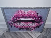 Image 4 of PINK GLOSS LIPS