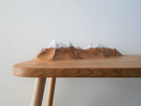 Image 4 of Table basse en chêne sculptée "Pyrénées"