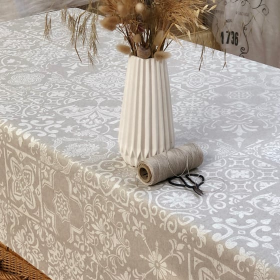 Image of Dernière 150 x 300cm Nappe  Catalane fond naturel Teflon® anti taches 