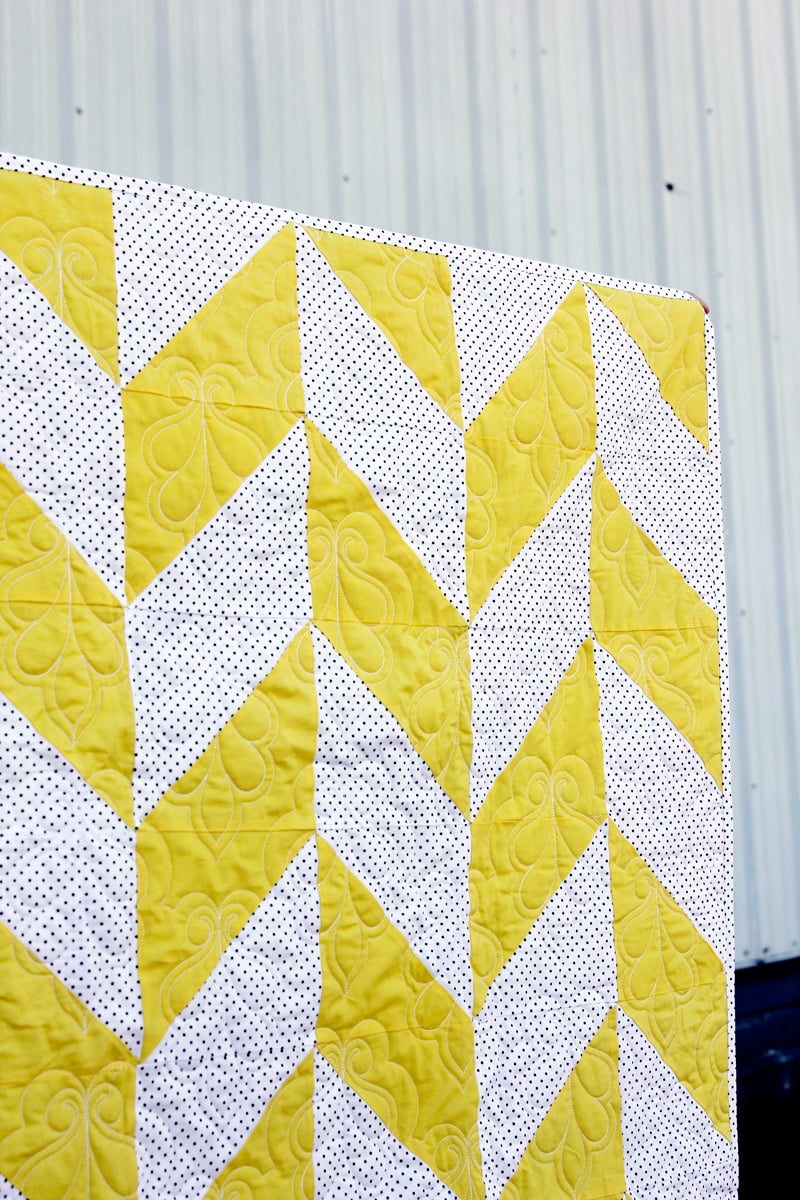 Image of the HERRINGBONE HST Quilt Pattern
