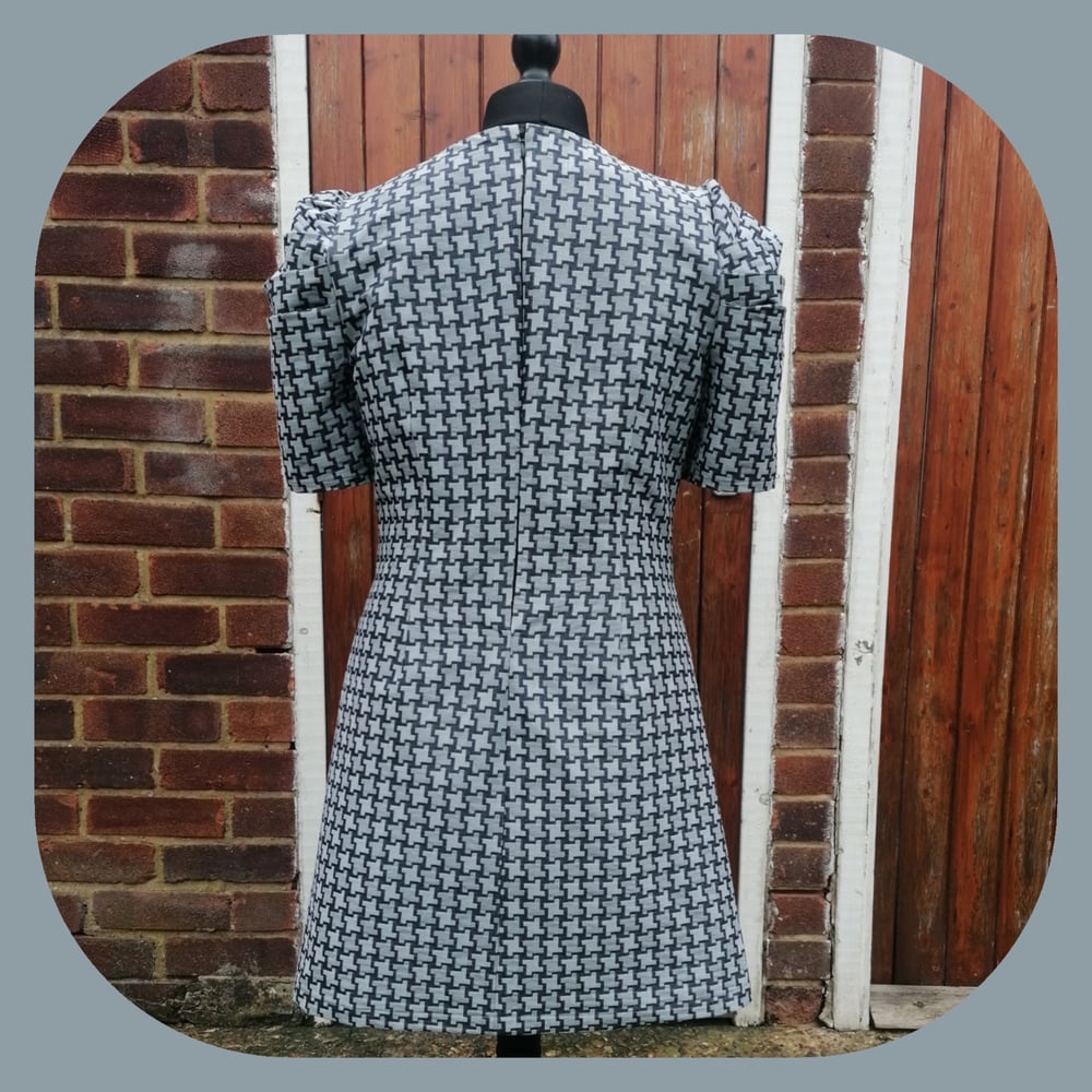 BLUE DENIM PUFF SLEEVE DRESS