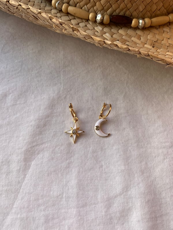 Image of Asymmetric Moon & Star Earrings
