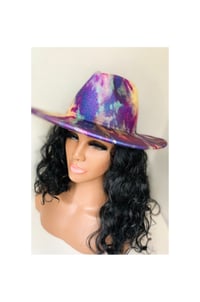 New “The lady brim” tie -dye fedora hat