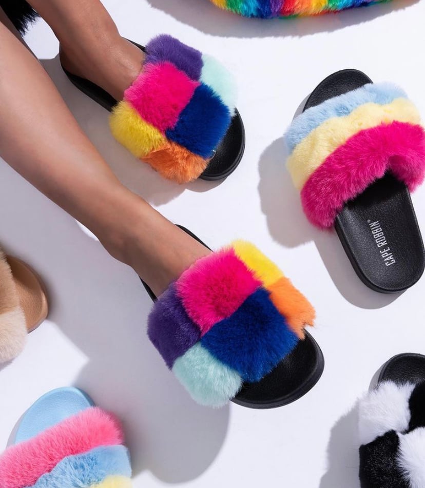 Image of FUR SLIDES VENDOR