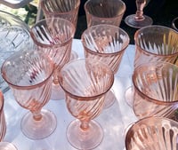 Image 3 of Verres à pied rose