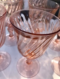 Image 2 of Verres à pied rose