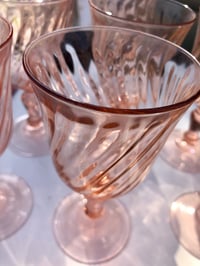 Image 4 of Verres à pied rose