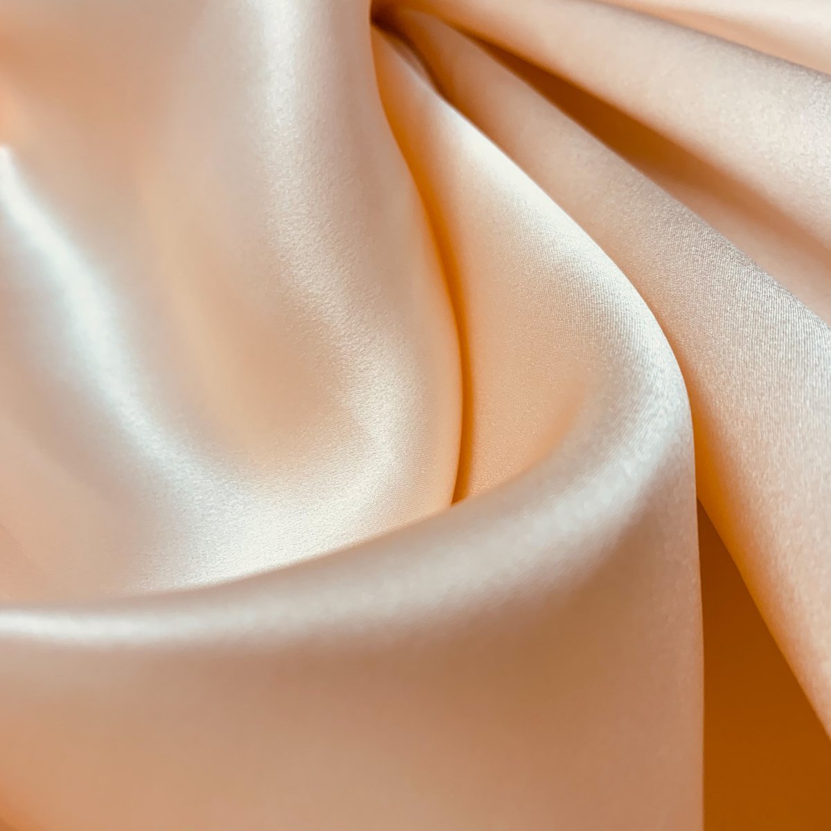 Light Peach 100% Pure Mulberry Silk Charmeuse Fabric, 19mm 44 Width  Pre-Cut Silk Fabric — NOCHKA