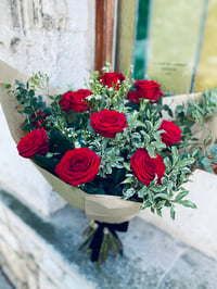Image 2 of Bouquet 6 o 12 Rosas Rojas