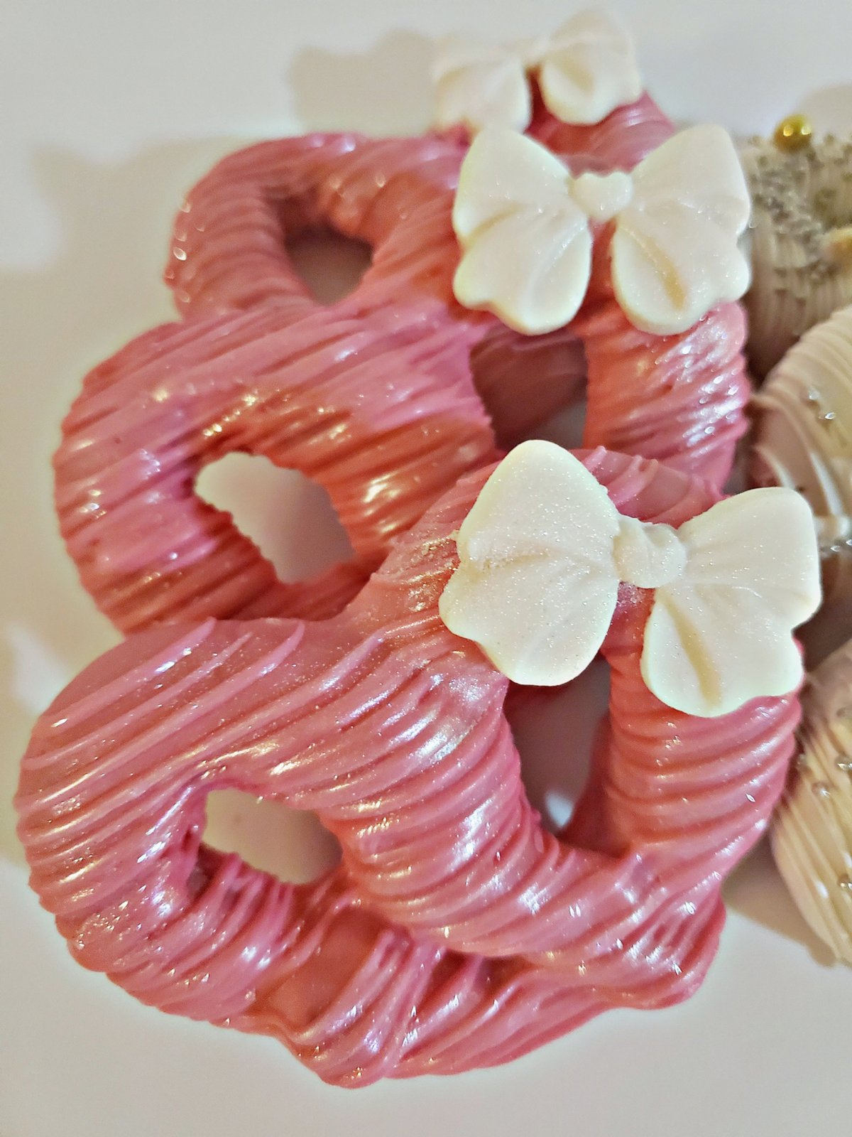 Pretzel Bows