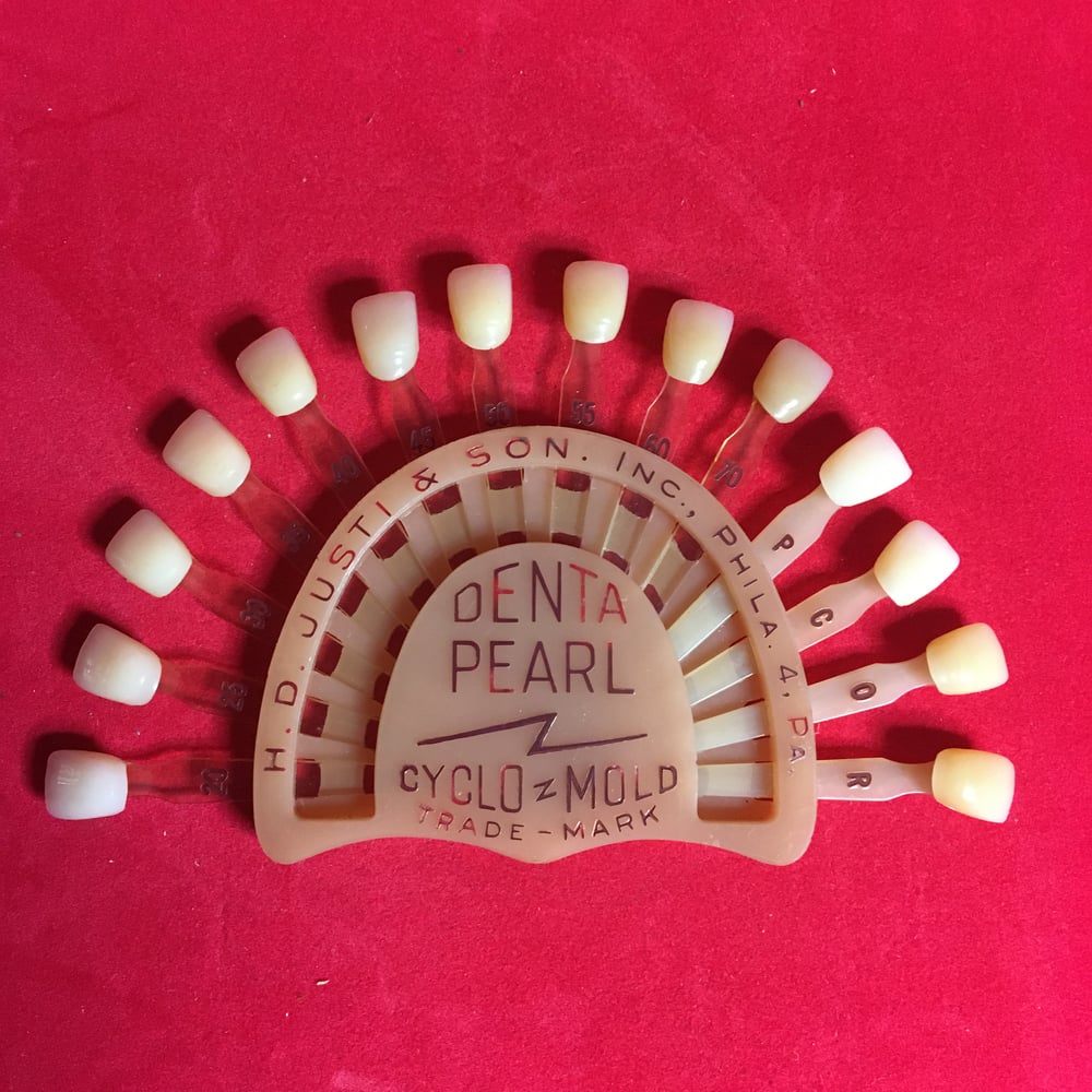 DentaPearl Dental Color Scale