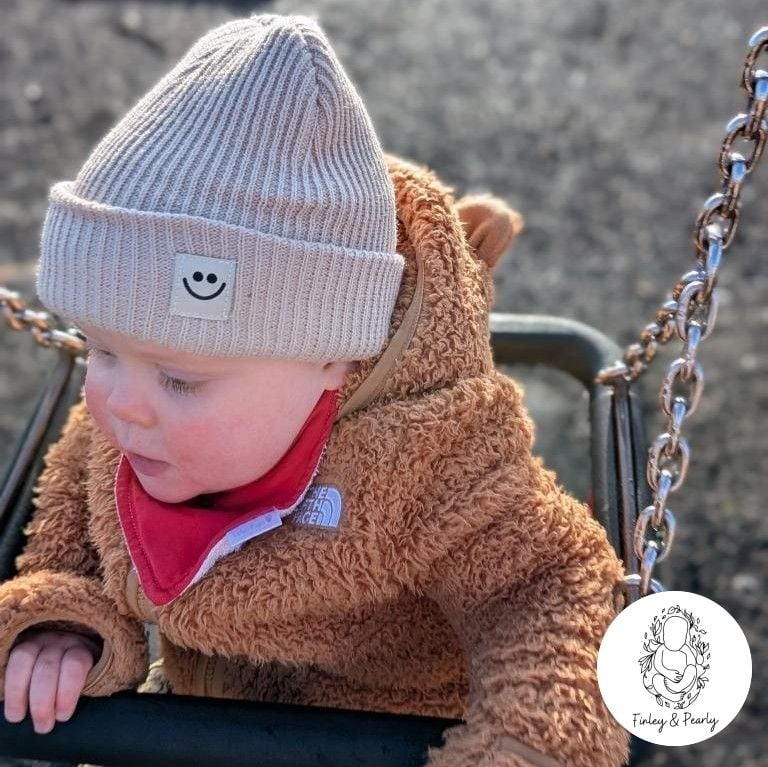 HAT: Ribbed Smiley