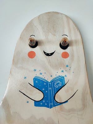 Image of Fantasmas de pared 2