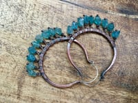 Image 3 of Raw Blue Apatite copper hoops - Hoops Collection n.9