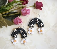 Image 2 of Daisy rainbows