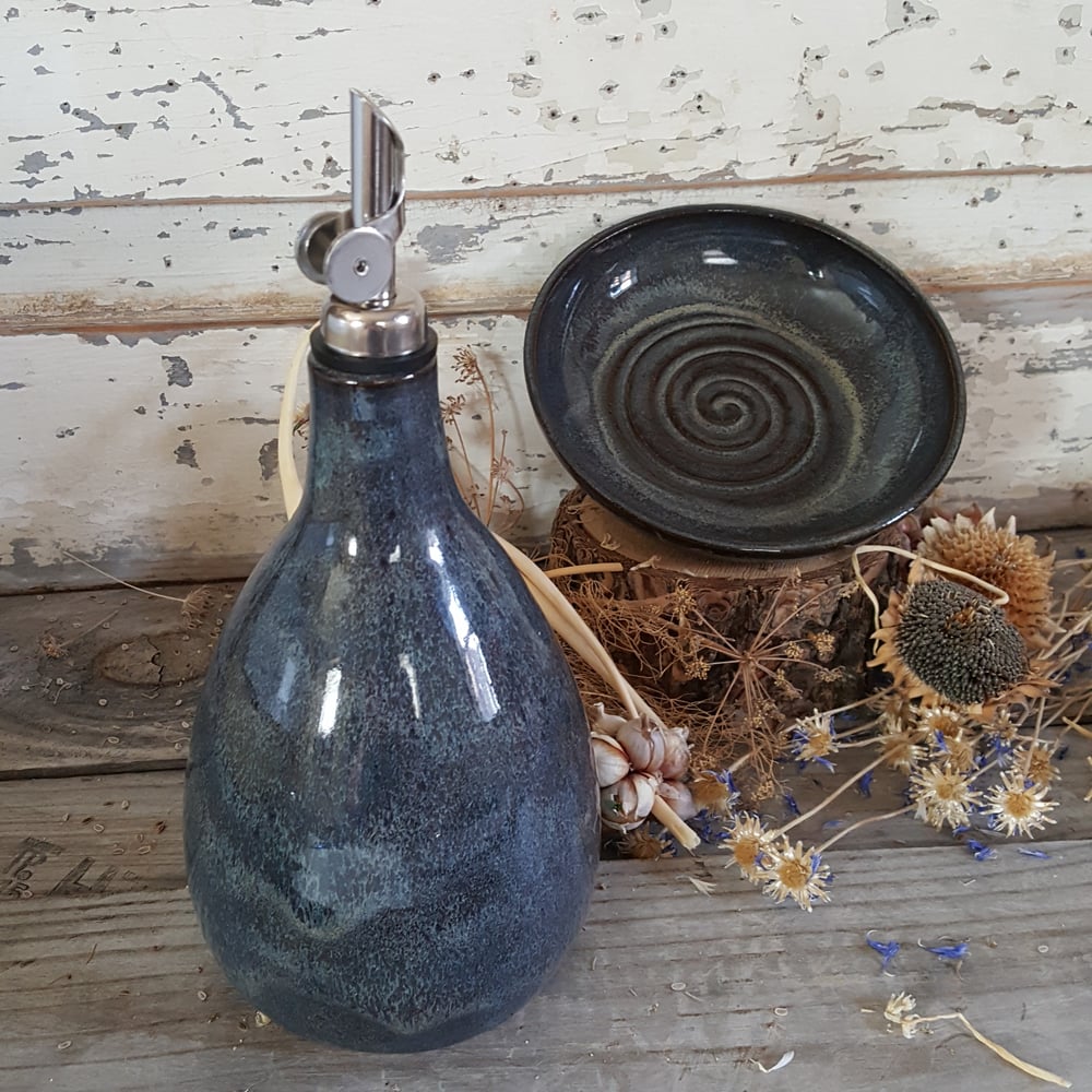 Image of Oil Carafe with Gravity Pour and Stowaway Dish: Night Sky (Dark Blue)