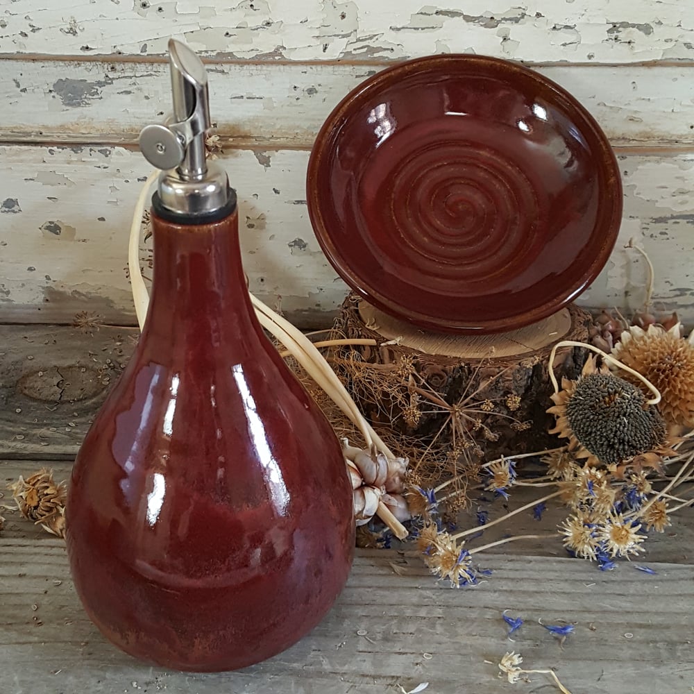 Image of Oil Carafe with Gravity Pour and Stowaway Dish: Red Osier (Red)