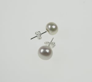 Image of AAA 8-9mm White Pearl Earring S/Stud