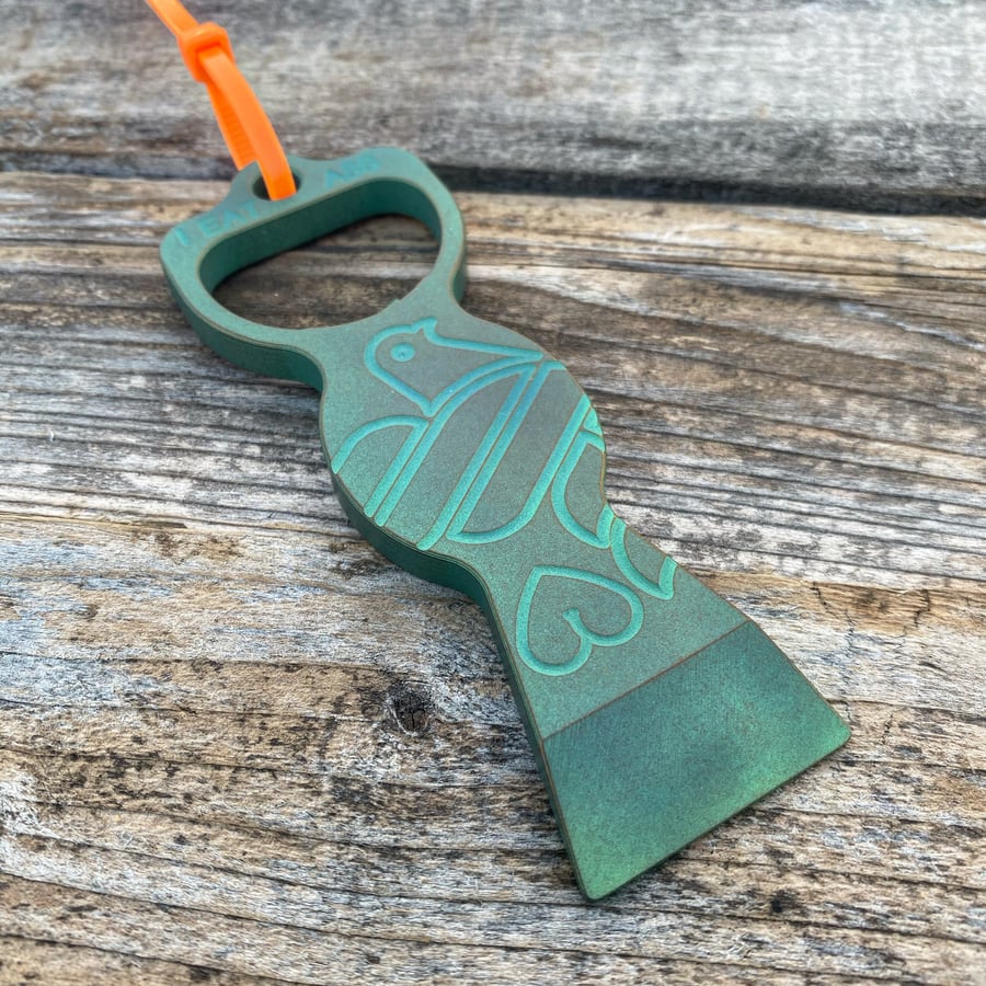 Image of Green with Bronze Tailfeather